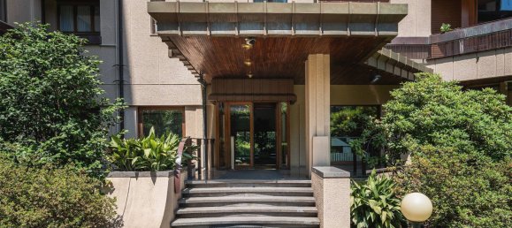 5 bedrooms Apartment in Milan, Italy No. 320760 25