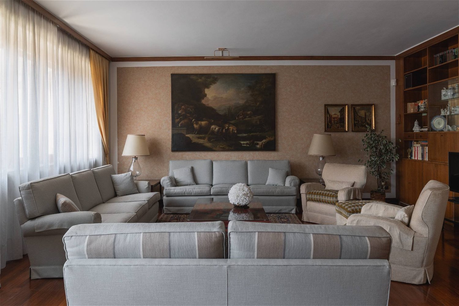 5 bedrooms Apartment in Milan, Italy No. 320760