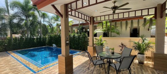 Кафе / ресторан с 4 спальнями в Паттайя, Таиланд № 4055 2