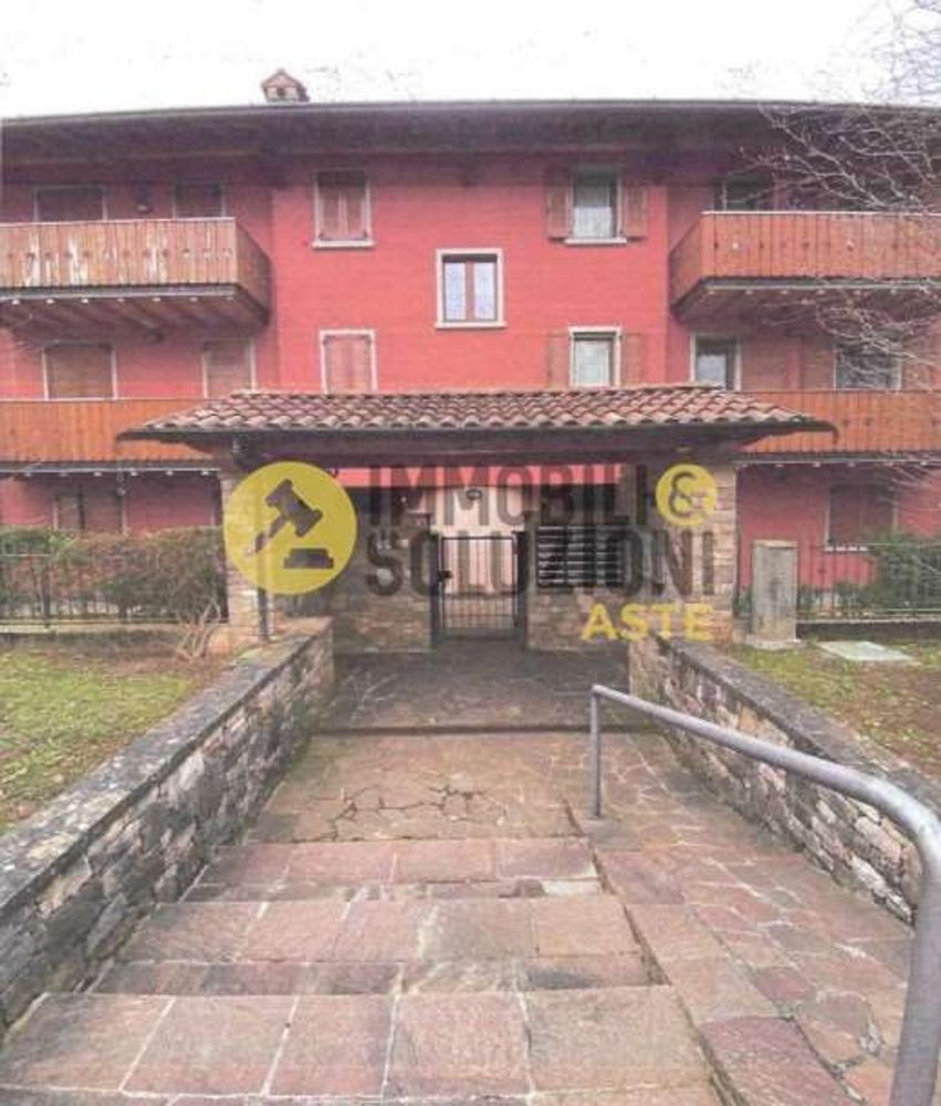 3 rooms Apartment in Clusone, Italy No. 269720