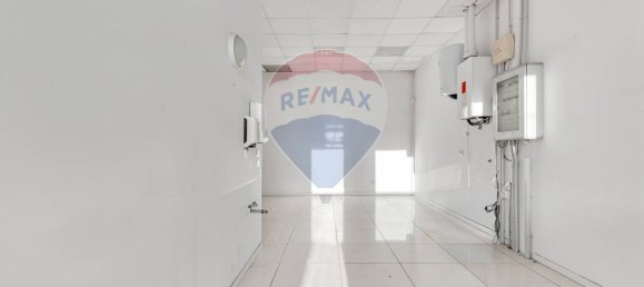 100m² Commercial property in Pieve Emanuele, Italy No. 265487 6