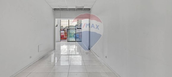 100m² Commercial property in Pieve Emanuele, Italy No. 265487 12