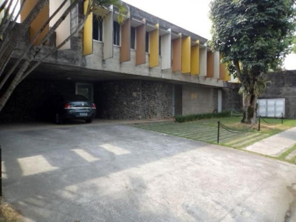 Casa de 3 dormitorios en Sao Paulo, Brazil No. 489695