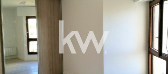 3 chambres Appartement à Puteaux, France No. 176383 5