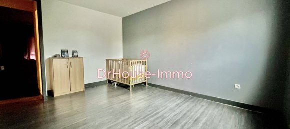 3 bedrooms House in Quievrechain, France No. 155406 7