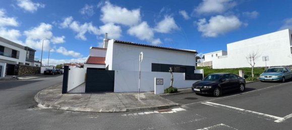 2 Schlafzimmer Haus in Ponta Delgada, Portugal, Nr. 49267 3