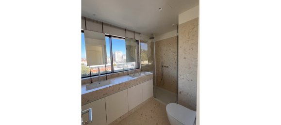 Apartamento de 2 dormitorios en Porto, Portugal No. 62848 11