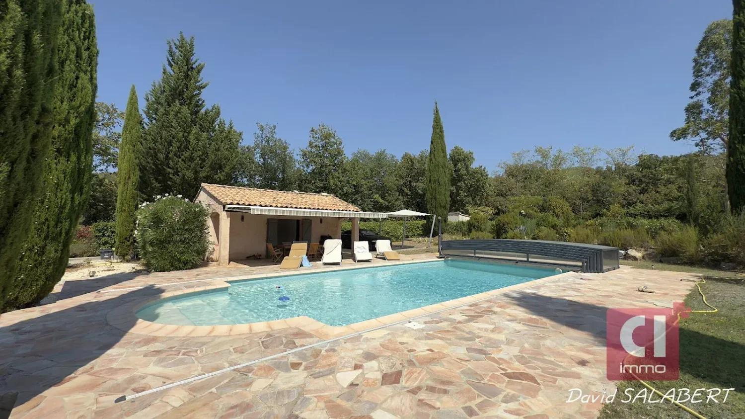 Villa de 3 dormitorios en La Roquebrussanne, France No. 316767