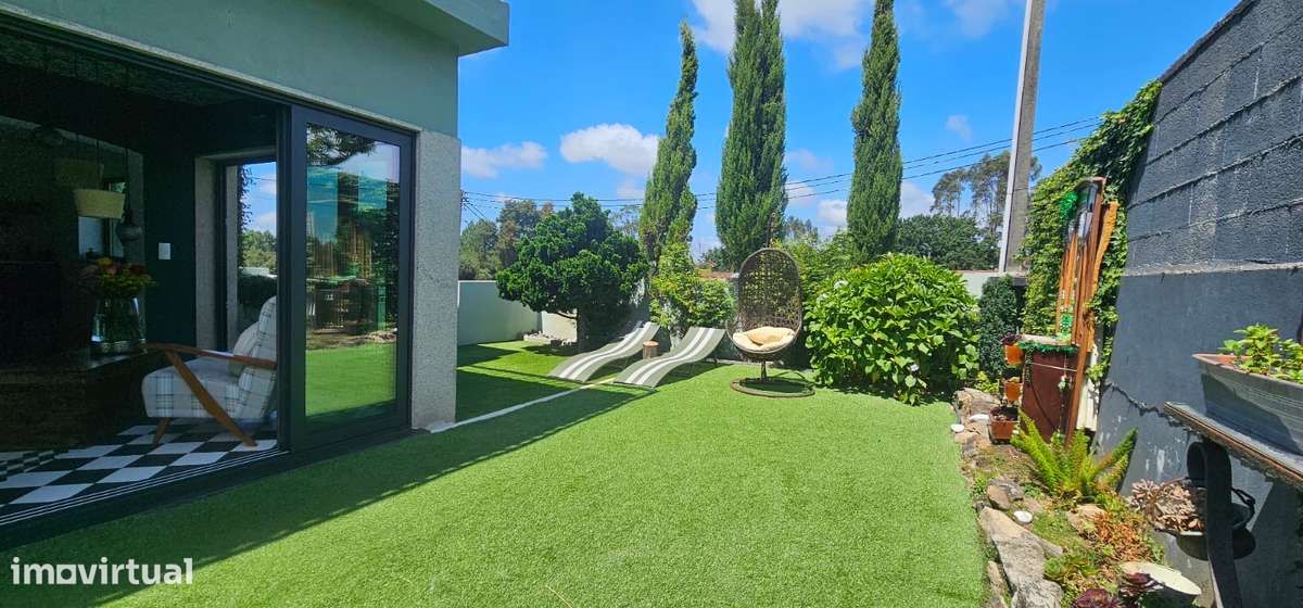 Casa de 3 dormitorios en Arrifana, Portugal No. 346025