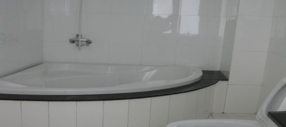 Casa de 4 dormitorios en Tay Ho, Vietnam No. 4482 10