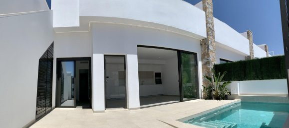 3 bedrooms Villa in Los Alcazares, Spain No. 10656 2