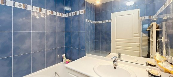 2 chambres Appartement à Marseille, France No. 336219 8