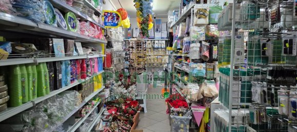 652m² Commercial property in Portico di Caserta, Italy No. 278881 3