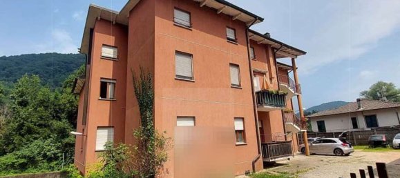 Квартира с 5 комнатами в Лавена Понте Треза, Италия № 179916 24