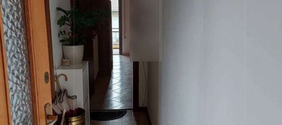 Квартира с 5 комнатами в Лавена Понте Треза, Италия № 179916 30