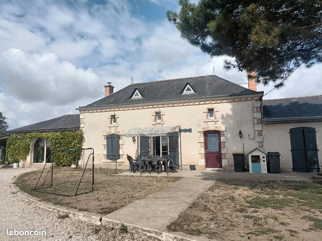 3 bedrooms House in Plaine-et-Vallees, France No. 293787