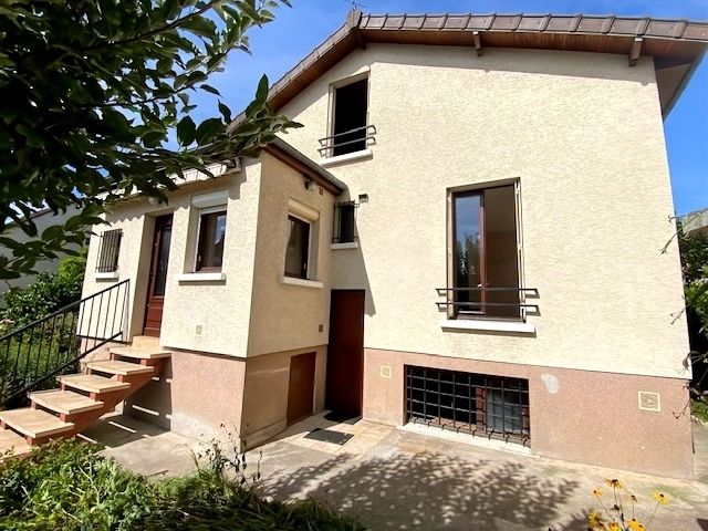 3 غرف نوم منزل في Aulnay-sous-Bois, France رقم 321748