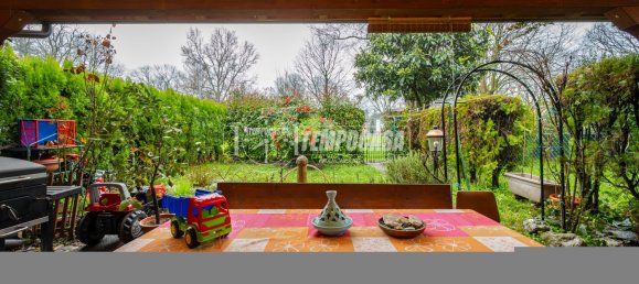 4 rooms House in Modena, Italy No. 75709 10