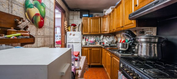 4 rooms House in Modena, Italy No. 75709 30