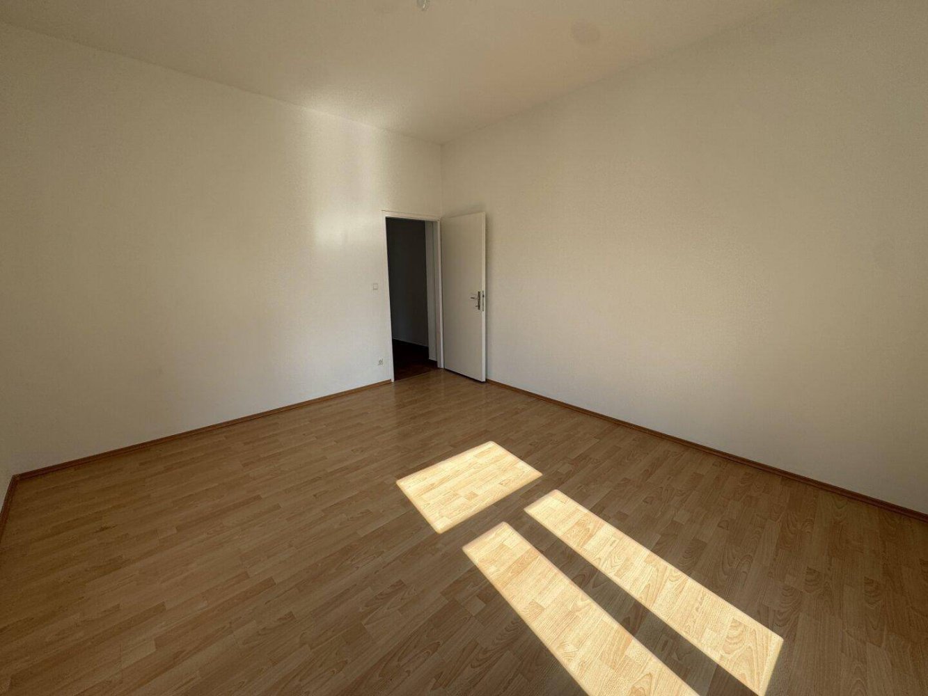3-salle Appartement à Favoriten, Austria No. 203348