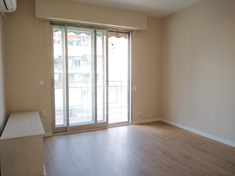 Квартира с 1 спальней в Мадрид, Испания № 189708