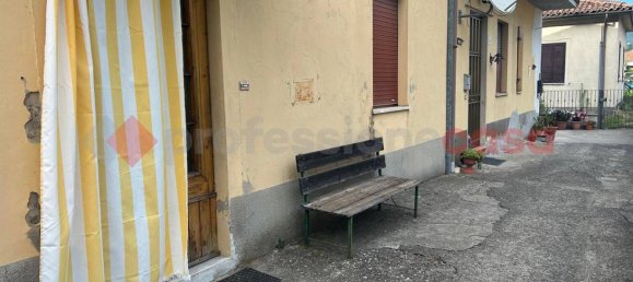 3 bedrooms Apartment in Gallicano, Italy No. 323940 2
