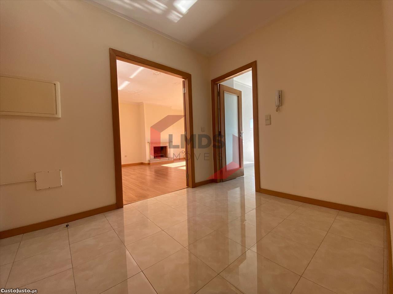 Apartamento de 2 dormitorios en Vila Nova de Gaia, Portugal No. 83704