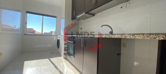 Apartamento de 2 dormitorios en Vila Nova de Gaia, Portugal No. 83704 2