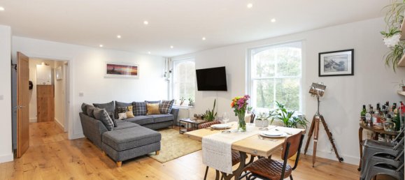 2 bedrooms Apartment in London, United Kingdom No. 10561 2