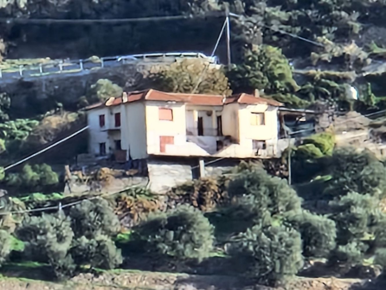 4 rooms House in Taggia, Italy No. 116441