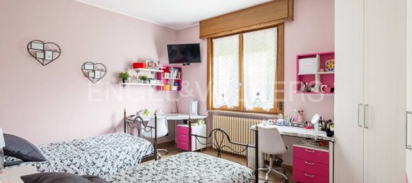 4 bedrooms Villa in Ispra, Italy No. 295849 13