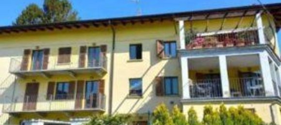 3 rooms Duplex in Luino, Italy No. 12943 17