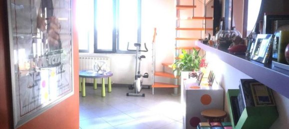 3 rooms Apartment in Genoa, Italy No. 169872 4