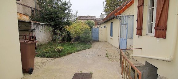 2 bedrooms Apartment in Colombes, France No. 151535 30