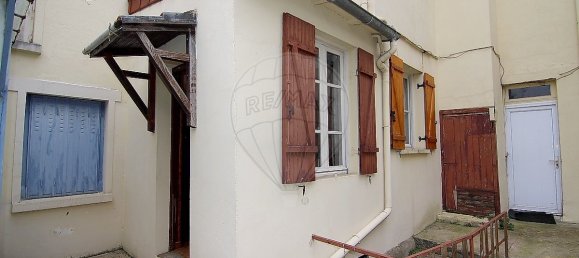 2 bedrooms Apartment in Colombes, France No. 151535 2