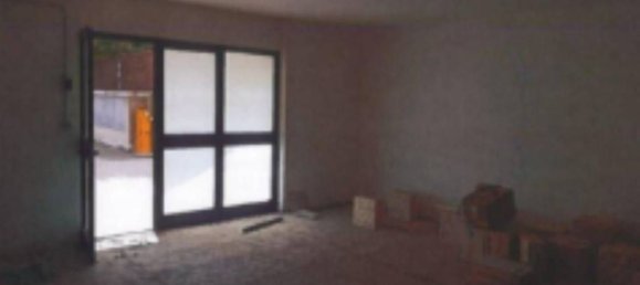 37m² Commercial property in Campobasso, Italy No. 322269 9