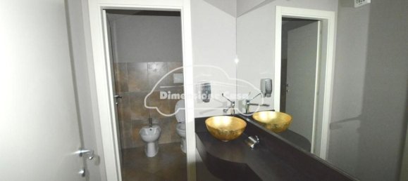 6 rooms Apartment in Lucca, Italy No. 284336 11