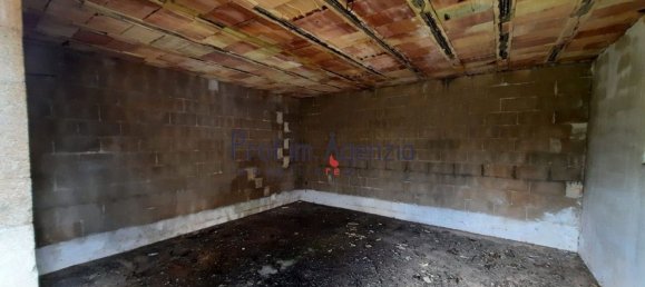 Дом с 10 комнатами в Челье Мессапика, Италия № 81706 20