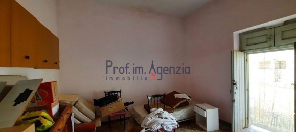 Дом с 10 комнатами в Челье Мессапика, Италия № 81706 16