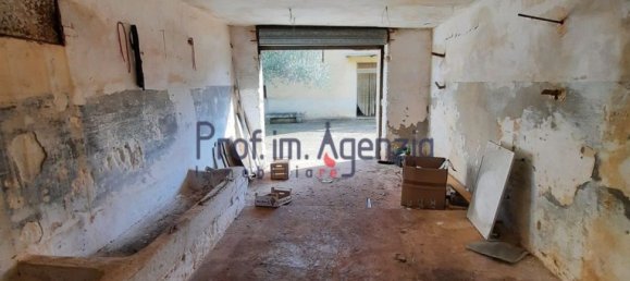 Дом с 10 комнатами в Челье Мессапика, Италия № 81706 13