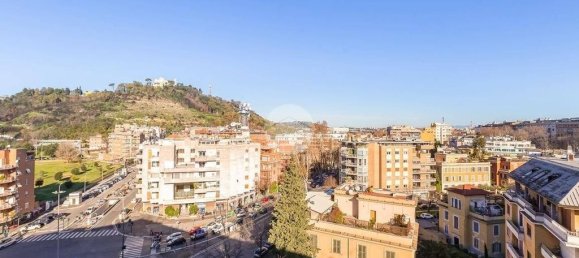 Пентхаус с 2 спальнями в Рим, Италия № 202209 31