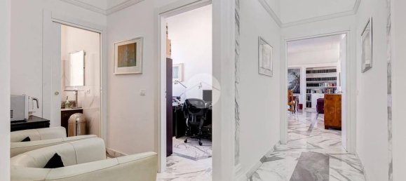 Пентхаус с 2 спальнями в Рим, Италия № 202209 17