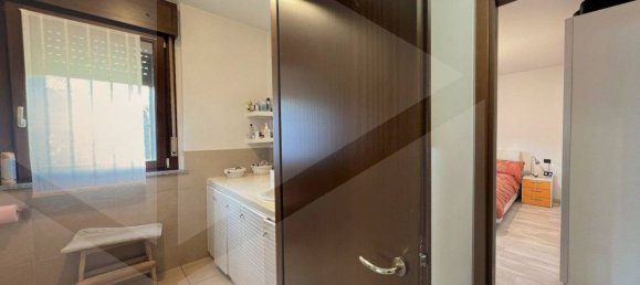 3غرفة شقة في San Giuliano Milanese, Italy رقم 27135 11