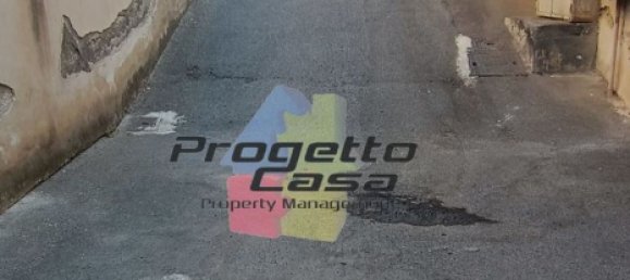 4 rooms Apartment in Fiumefreddo di Sicilia, Italy No. 81117 17