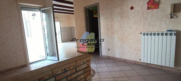 4 rooms Apartment in Fiumefreddo di Sicilia, Italy No. 81117 3