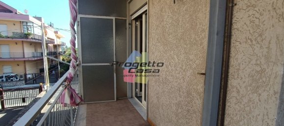 4 rooms Apartment in Fiumefreddo di Sicilia, Italy No. 81117 22