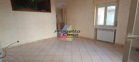4 rooms Apartment in Fiumefreddo di Sicilia, Italy No. 81117 8