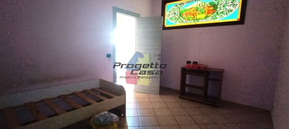 4 rooms Apartment in Fiumefreddo di Sicilia, Italy No. 81117 18