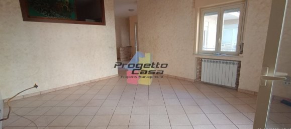 4 rooms Apartment in Fiumefreddo di Sicilia, Italy No. 81117 2