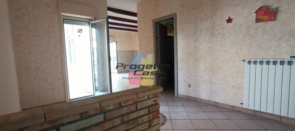 4 rooms Apartment in Fiumefreddo di Sicilia, Italy No. 81117 6